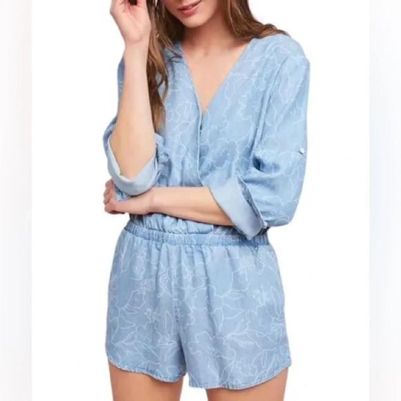 Cloth & Stone x Anthropologie Floral Print Chambray Romper Light Wash Blue Denim - Picture 1 of 8